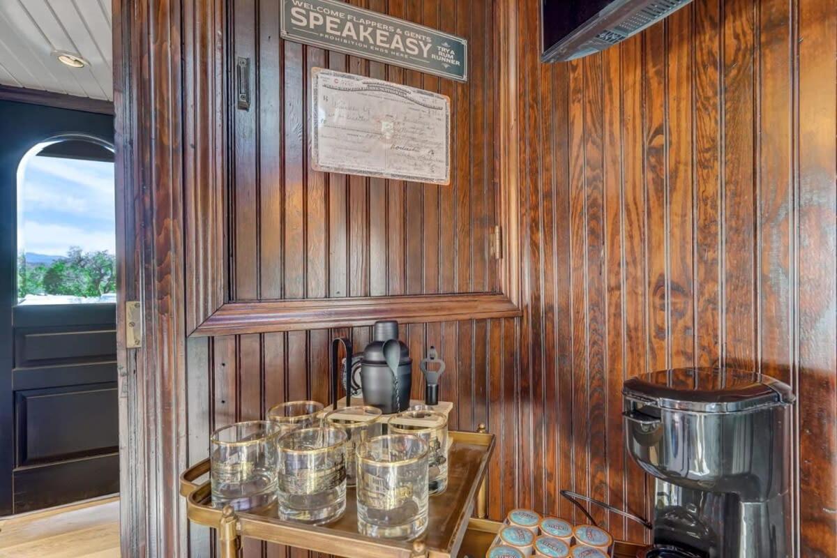 1920S Red Rock Caboose Bike Hike Explore Colorado Springs Exterior photo